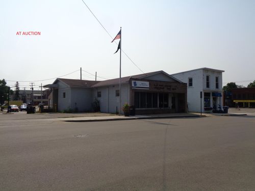 114 Maumee St, Jonesville, MI, 49250-1232 | Card Image