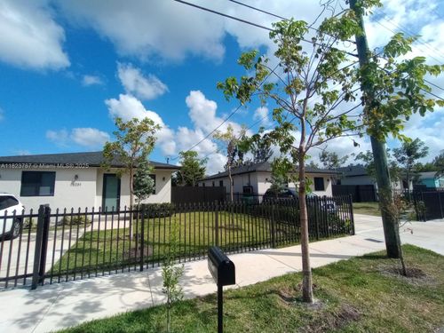 15221 Railroad Dr, Miami Gardens, FL, 33054 | Card Image