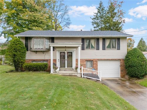 3343 Lullaby Ln, New Franklin, OH, 44216-9350 | Card Image