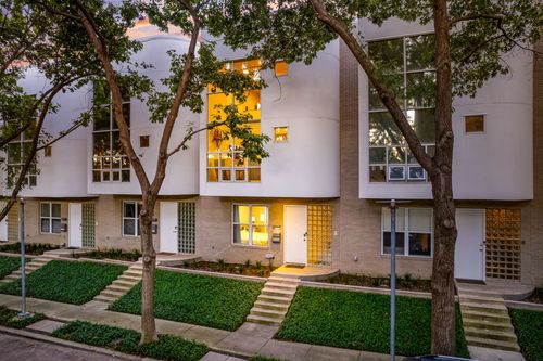 3352 Miro Pl, Dallas, TX, 75204-7526 | Card Image