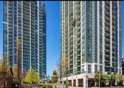 202-18 Harrison Garden Blvd, North York, ON, M2N7J7 | Card Image