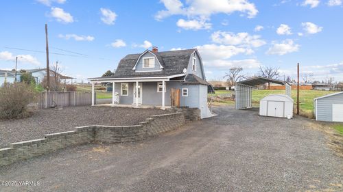752 Lancaster Rd, Selah, WA, 98942-9497 | Card Image