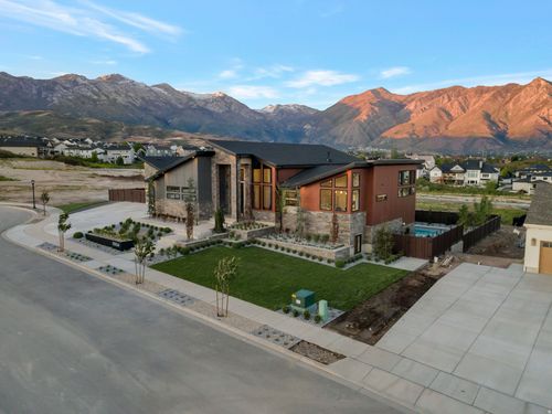 11904 N Burning Oaks Cir, Highland, UT, 84003-5557 | Card Image