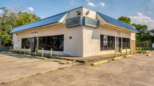 2714 Hanna Ave, Fort Worth, TX, 76164-6700 | Card Image