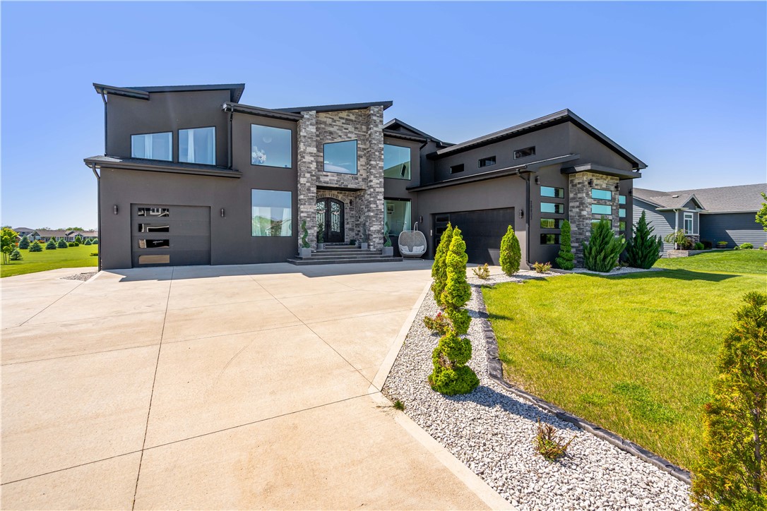 Frost Ln, Adel, IA 50003
