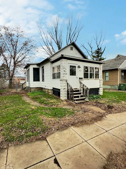 410 N 3rd St, Clinton, IA, 52732-4016 | Card Image