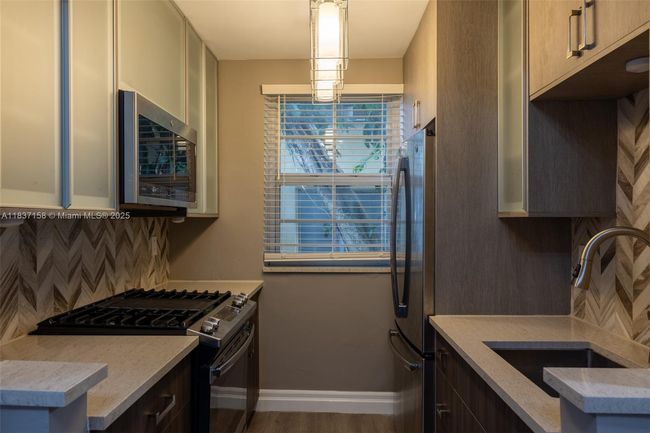 APT-5 - 1611 Euclid Ave, Condo with 1 bedrooms, 1 bathrooms and null parking in Miami Beach FL | Image 8