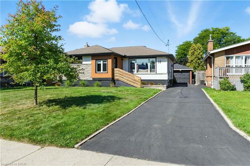 30 Cloke Crt, Hamilton, ON, L8T1N5 | Card Image