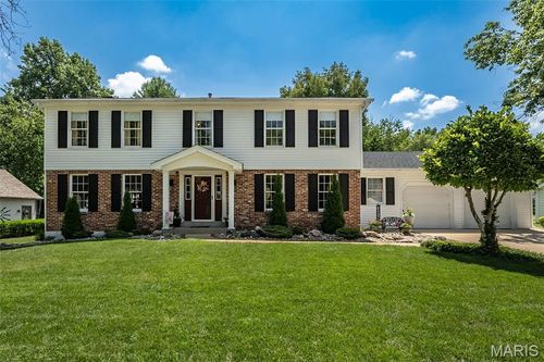 14246 Cypress Hill Dr, Chesterfield, MO, 63017-2845 | Card Image
