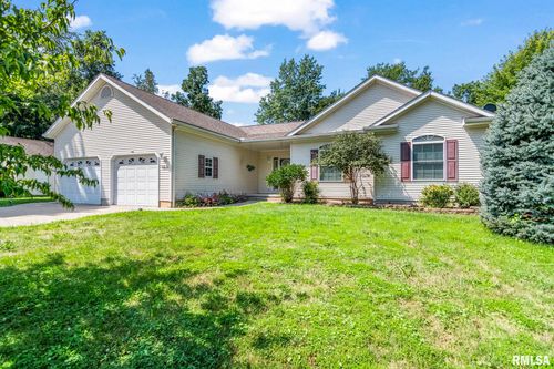 103 Hagan Ct, Taylorville, IL, 62568-8255 | Card Image