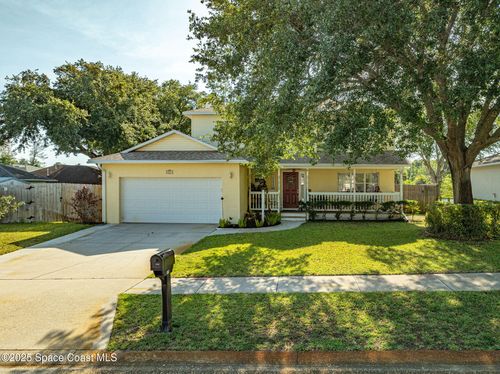 828 Parkwood Ave, TITUSVILLE, FL, 32796-2281 | Card Image