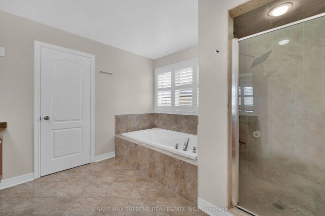 22 Constance St, House other with 6 bedrooms, 6 bathrooms and 5 parking in Brampton ON | Image 22