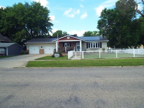 501 9th Avenue, Sibley, IA, 51249 | Card Image