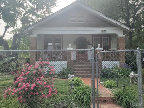 1401 N 54th St, Washington Pk, IL, 62204-2744 | Card Image