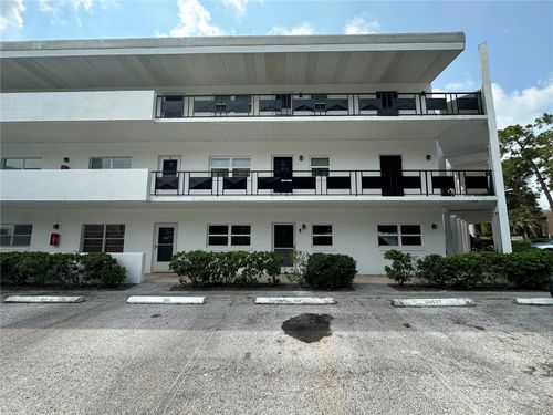 104-100 El Camino Dr, Winter Haven, FL, 33884-1607 | Card Image