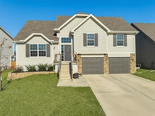 725 Connor St, Belton, MO, 64012 | Card Image