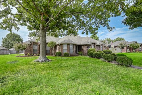 4810 Hunters Ridge Dr, Sachse, TX, 75048-4670 | Card Image