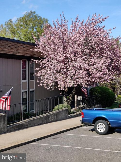 unit-d-8500 Barrington Ct, SPRINGFIELD, VA, 22152-1000 | Card Image