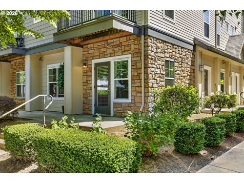 101-10805 Ne Red Wing Way, Hillsboro, OR, 97006-3447 | Card Image