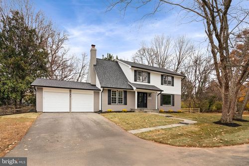 2678 Oakton Glen Dr, VIENNA, VA, 22181-5345 | Card Image