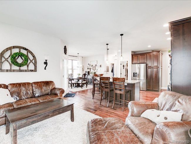 353 Pine River Rd, House other with 5 bedrooms, 4 bathrooms and null parking in Kimball MI | Image 9