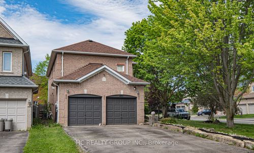 483 Menczel Cres, Newmarket, ON, L3X2P6 | Card Image