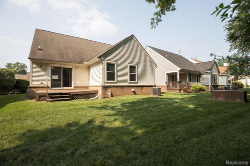 34883 Poplar Ln, Westland, MI, 48185-9625 | Card Image