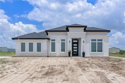 992 Genova St, Rio Grande City, TX, 78582-6948 | Card Image