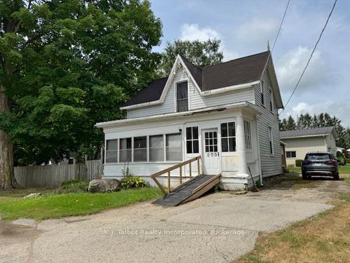 {{alt}} | Card Image