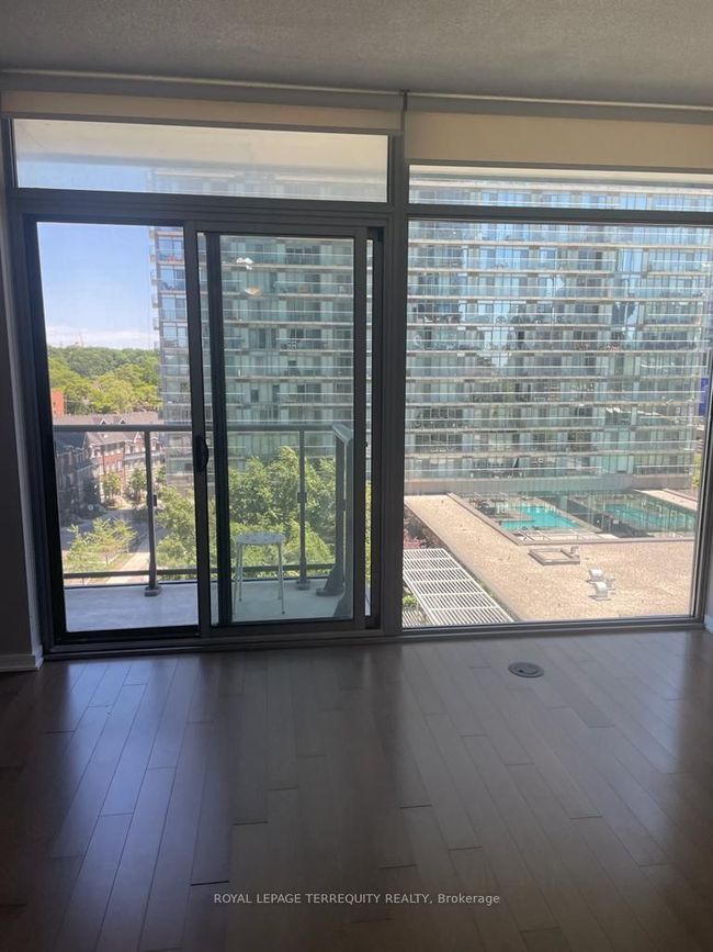 713 - 105 The Queensway, Condo with 1 bedrooms, 1 bathrooms and null parking in Toronto ON | Image 11
