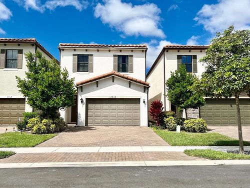 3016 King Palm Way, Riviera Beach, FL, 33410-1920 | Card Image
