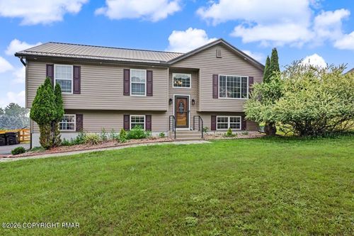 2527 Highland Cir, Stroudsburg, PA, 18360-6688 | Card Image