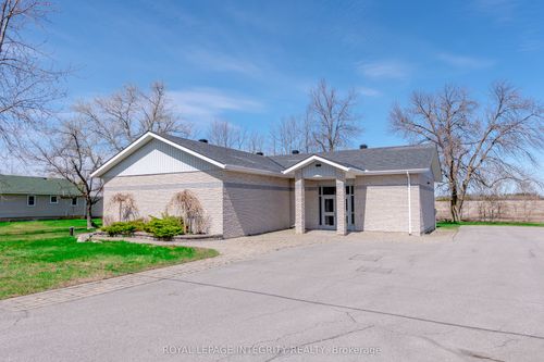 14233 County Rd 18, Ingleside, ON, K0C1M0 | Card Image