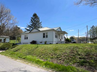 375 S Beverly Pike, House other with 2 bedrooms, 1 bathrooms and 3 parking in Belington WV | Image 2