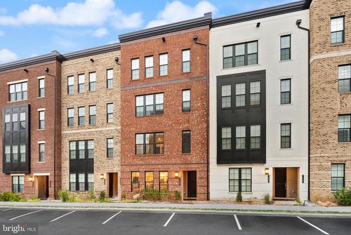 1213-7461 Backett Wood Ter, MCLEAN, VA, 22102-4115 | Card Image