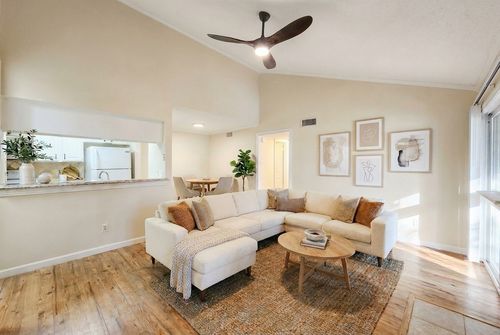 2090-5300 Keller Springs Rd, Dallas, TX, 75248-2705 | Card Image