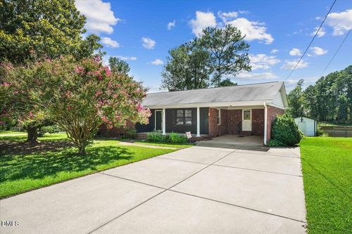 301 Flamingo Dr, Clayton, NC, 27520-3007 | Card Image