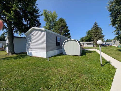 215 Cedar Brook Drive, Elyria, OH, 44035 | Card Image