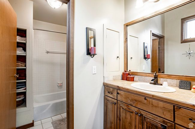 120 - 1433 Crescent Rd, Condo with 2 bedrooms, 3 bathrooms and 1 parking in Park City UT | Image 27