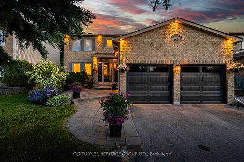 62 Colony Trail Blvd, Holland Landing, ON, L9N1C8 | Card Image