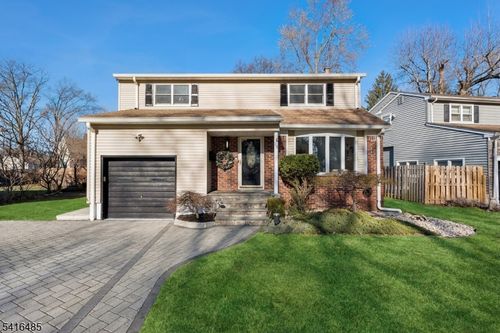 28 Elmwood Rd, Springfield, NJ, 07081-2419 | Card Image
