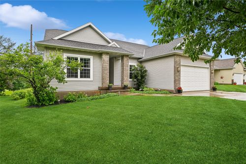 948 Willow Ln, Lisbon, IA, 52253-9807 | Card Image