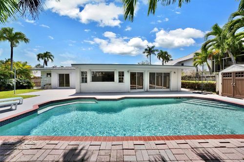255 Ridgewood Rd, Key Biscayne, FL, 33149-1226 | Card Image