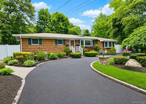 9 Holly St, Centereach, NY, 11720-1728 | Card Image