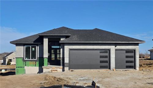 4551 145th Ter, Basehor, KS, 66007-9795 | Card Image