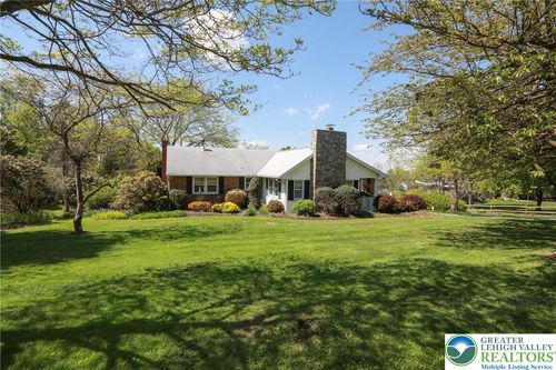 5301 S Mountain Dr, Emmaus, PA, 18049-4520 | Card Image