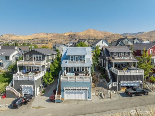 326 Porcupine Ln, Chelan, WA, 98816 | Card Image