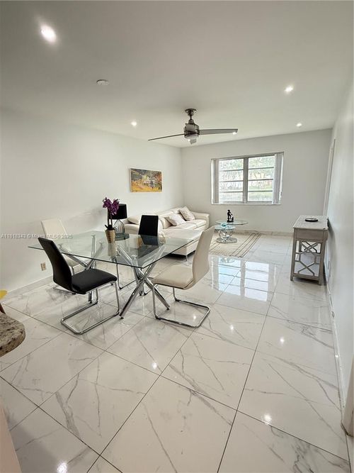 apt-9e-5170 Sw 40th Ave, Fort Lauderdale, FL, 33314-5773 | Card Image
