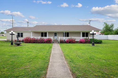 1303 Magnolia Ave, Walnut Ridge, AR, 72476-1422 | Card Image