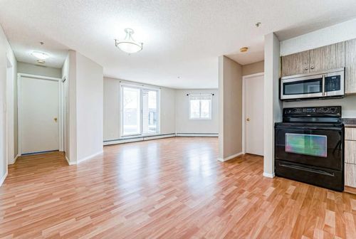 102-1717 60 St Se, Calgary, AB, T2A7Y7 | Card Image